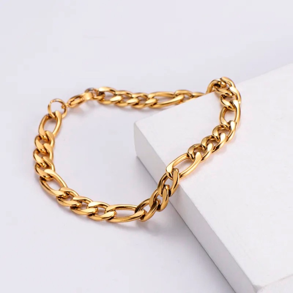 Thick and Bold Link Chain Bracelet, 18K Gold Plated